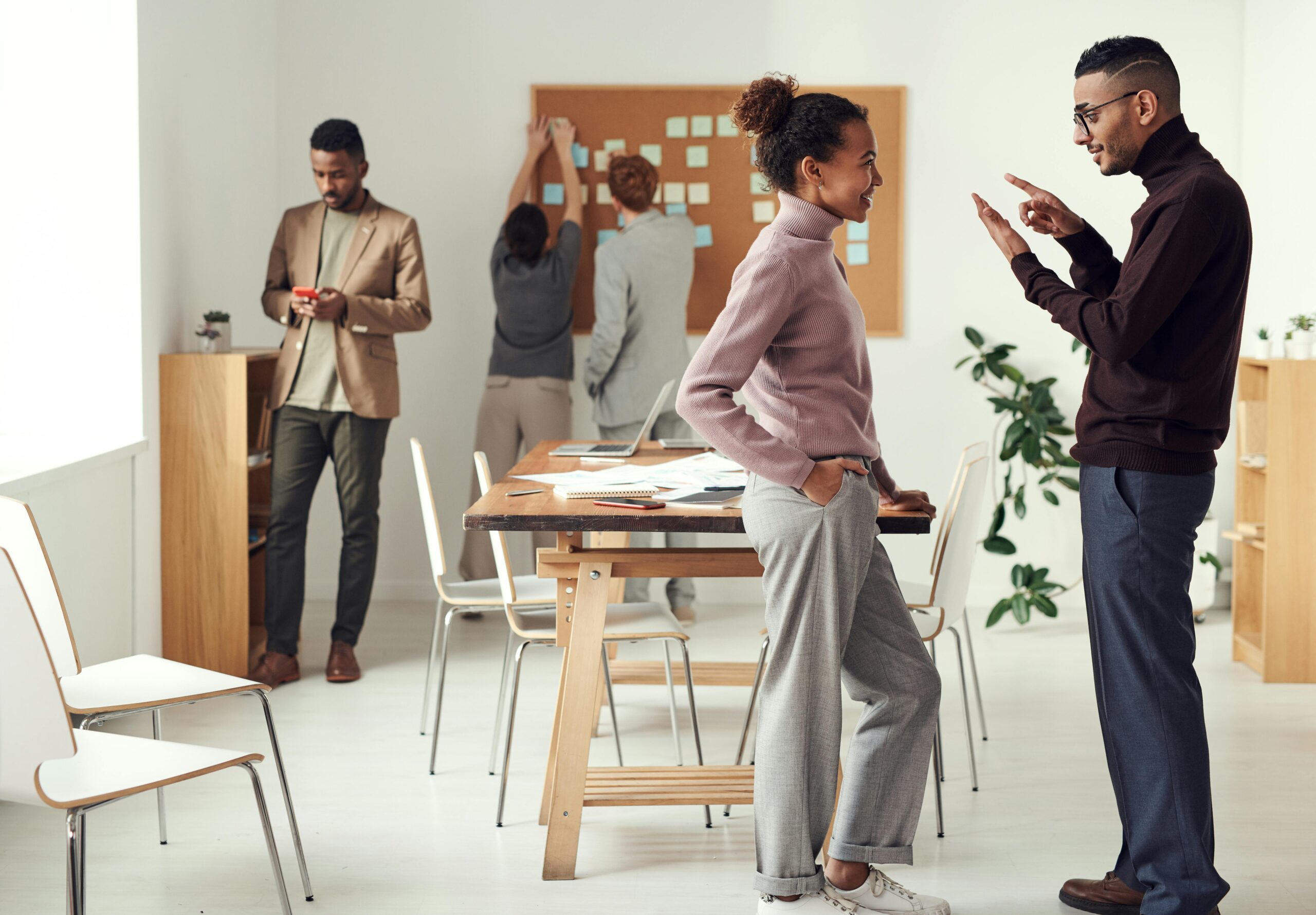 Quelle est la bonne option : espace de cotravail à temps plein, poste attitré ou bureau privé?