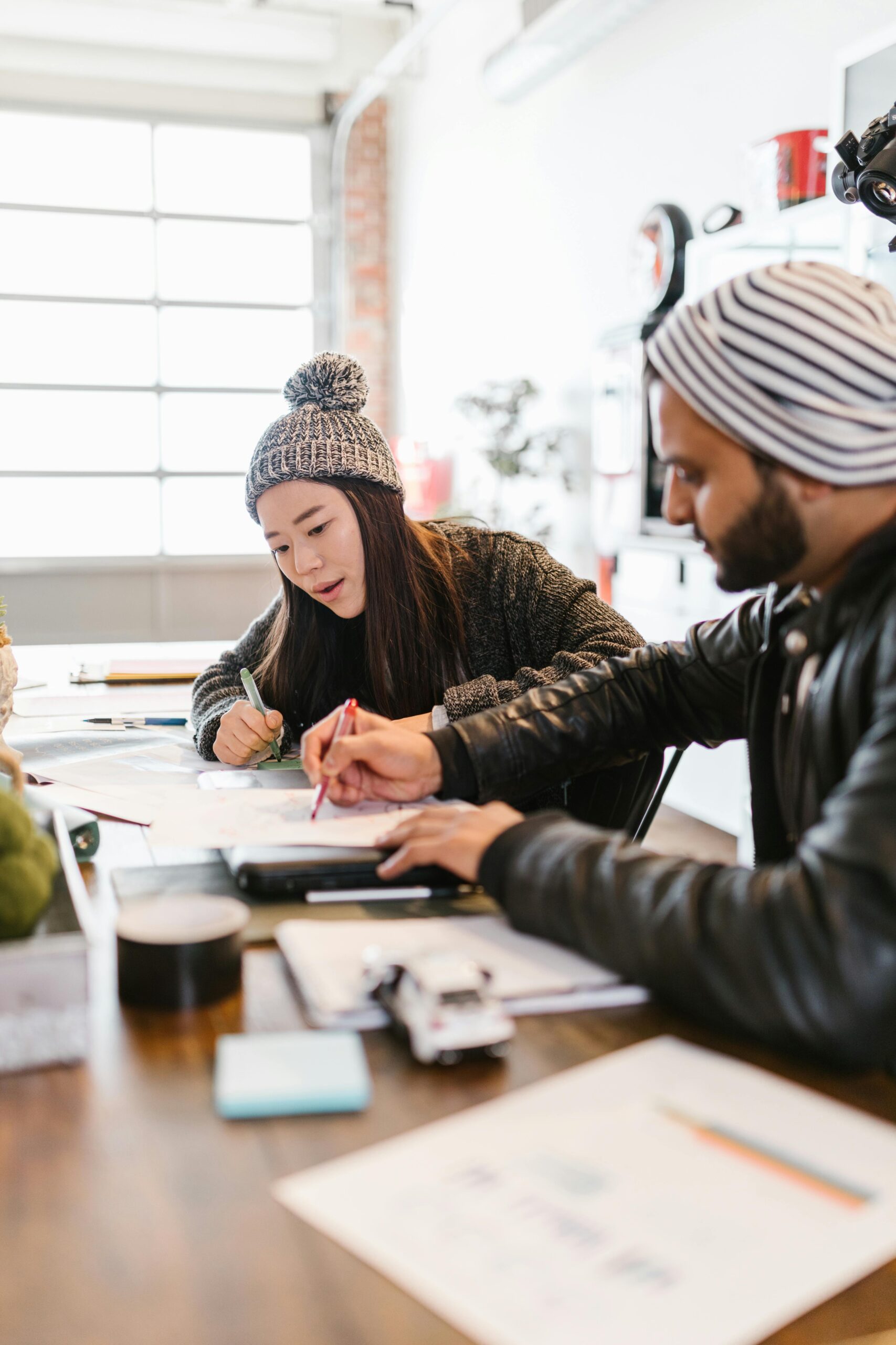 Pourquoi les fondateurs solos s’épanouissent dans les espaces de cotravail (même s’ils pensent le contraire)